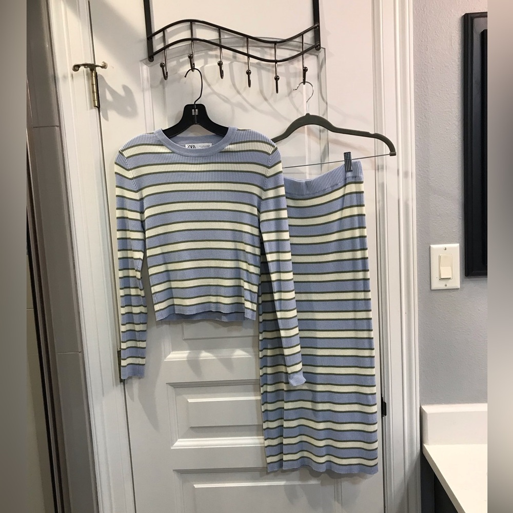 Zara two piece knit  set size large gently used
